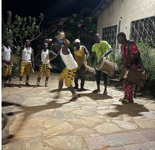 danse traditionnelle masculine du nord du benin circuit tour d horizon dahomey track benin tourisme agence de voyage